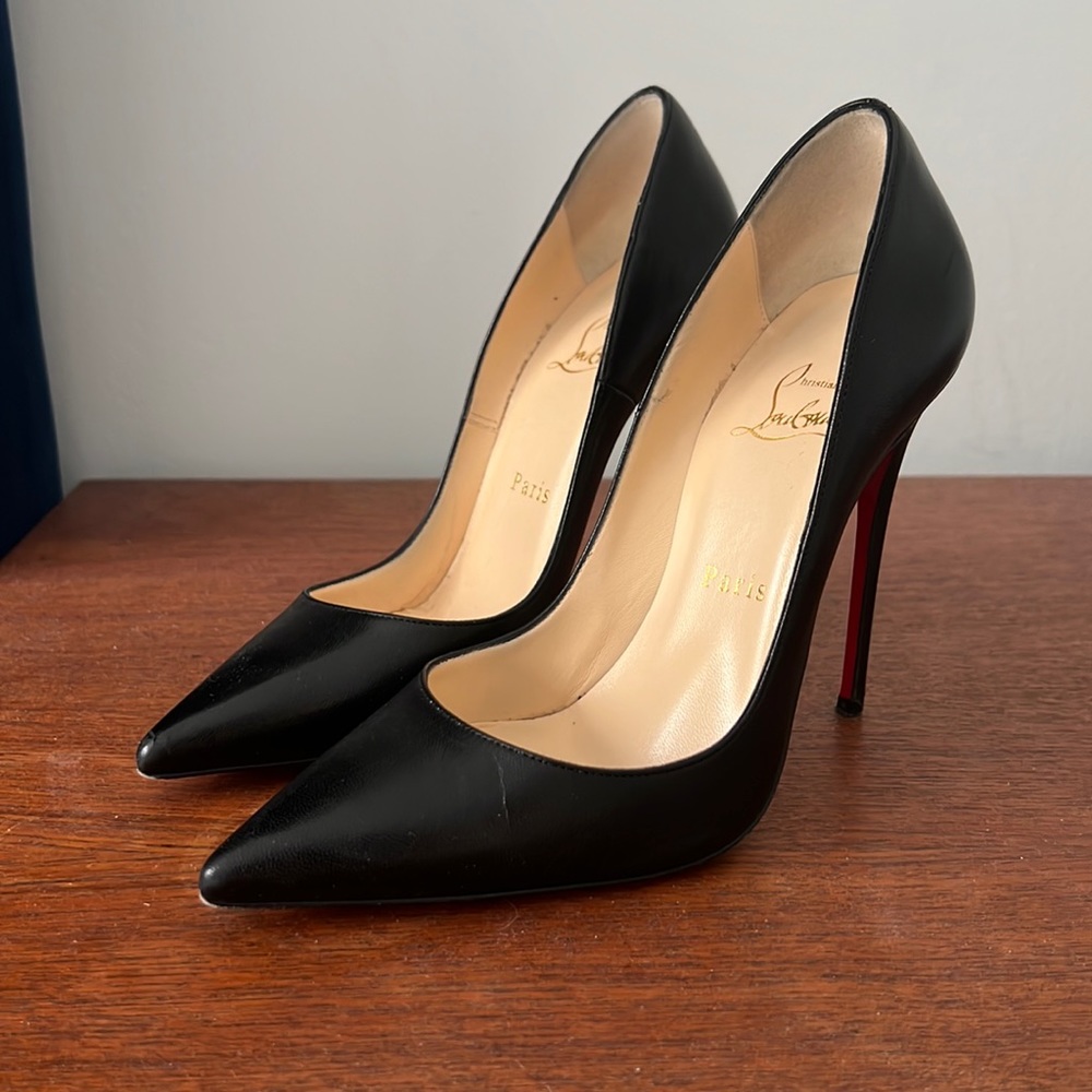 Louboutin So Kate 120 36.5